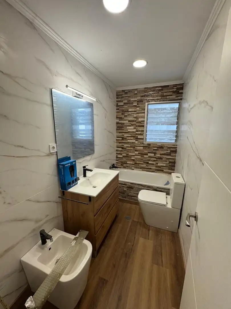 Bathroom of Flat for sale in Alicante / Alacant  with Terrace and Balcony