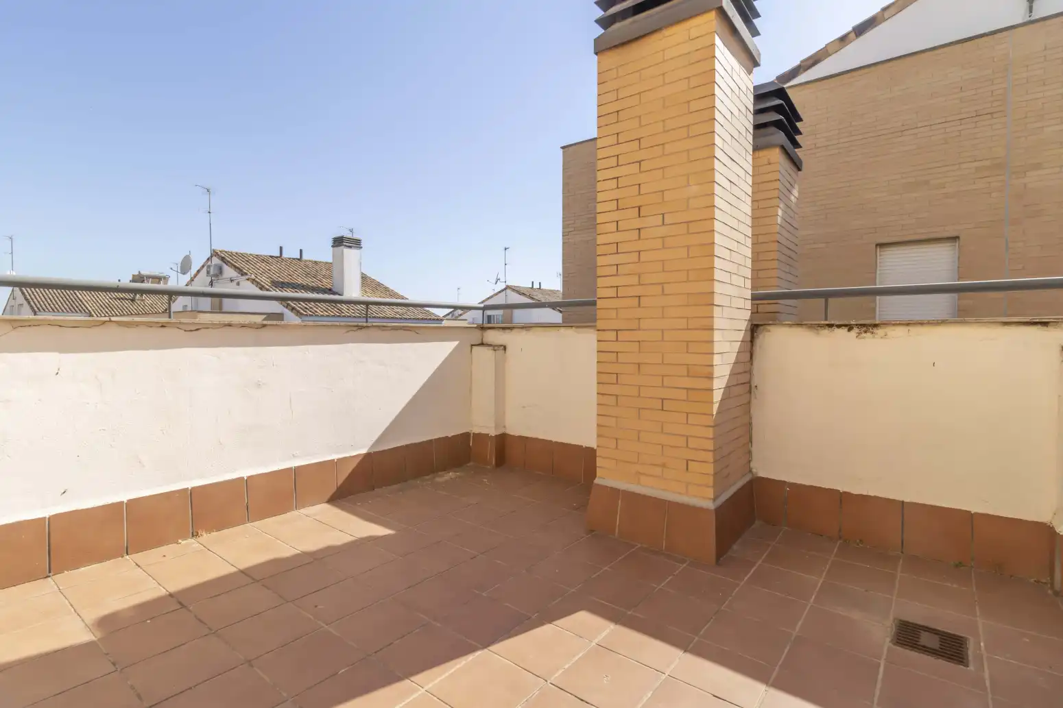 Terraza de Casa adosada en venta en Espartinas con Aire acondicionado, Terraza y Piscina
