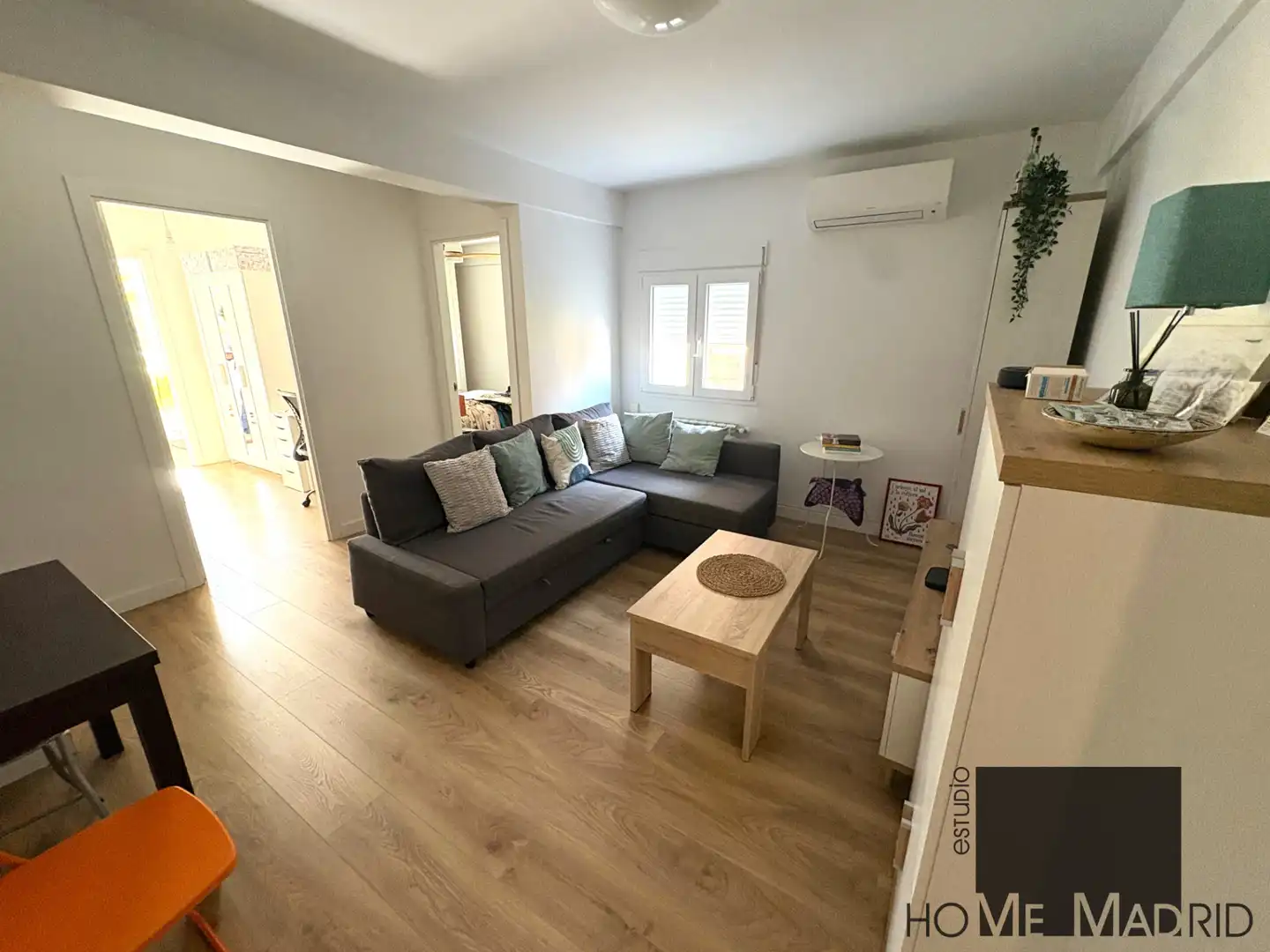Living room of Flat for sale in Fuencarral - El Pardo