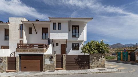 Foto 3 de Casa adosada en venta en Barrio de la Vega, Monachil