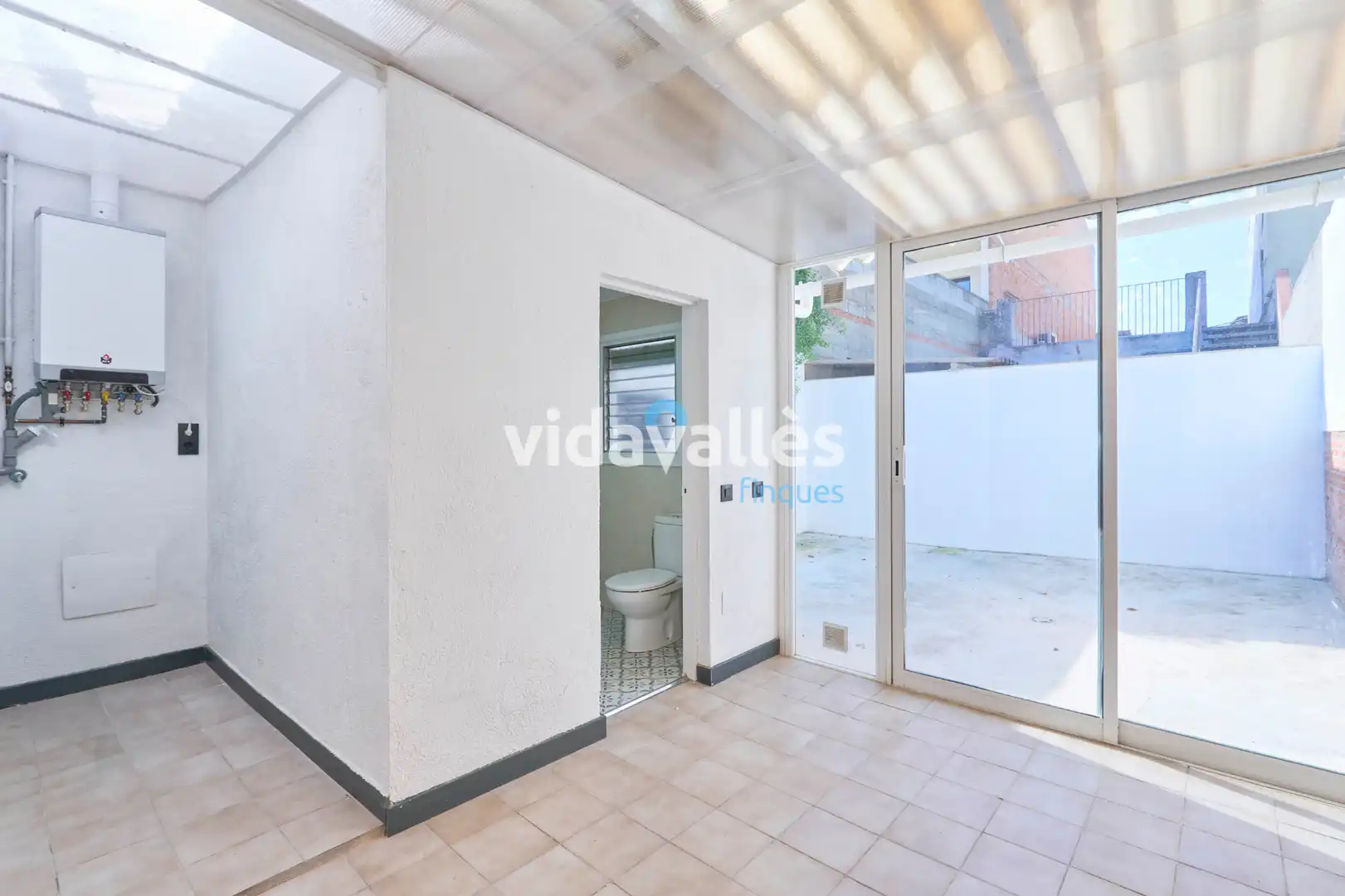 Dormitori de Casa o xalet en venda en Llinars del Vallès amb Calefacció, Terrassa i Forn