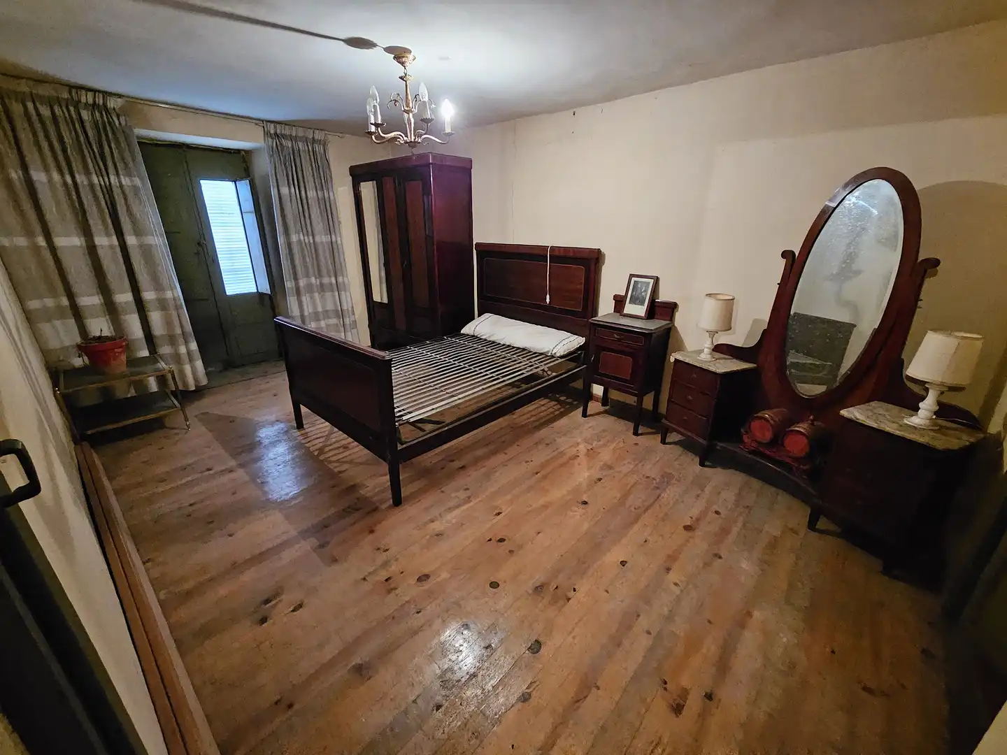 Dormitori de Casa adosada en venda en Arraia-Maeztu amb Jardí privat i Moblat