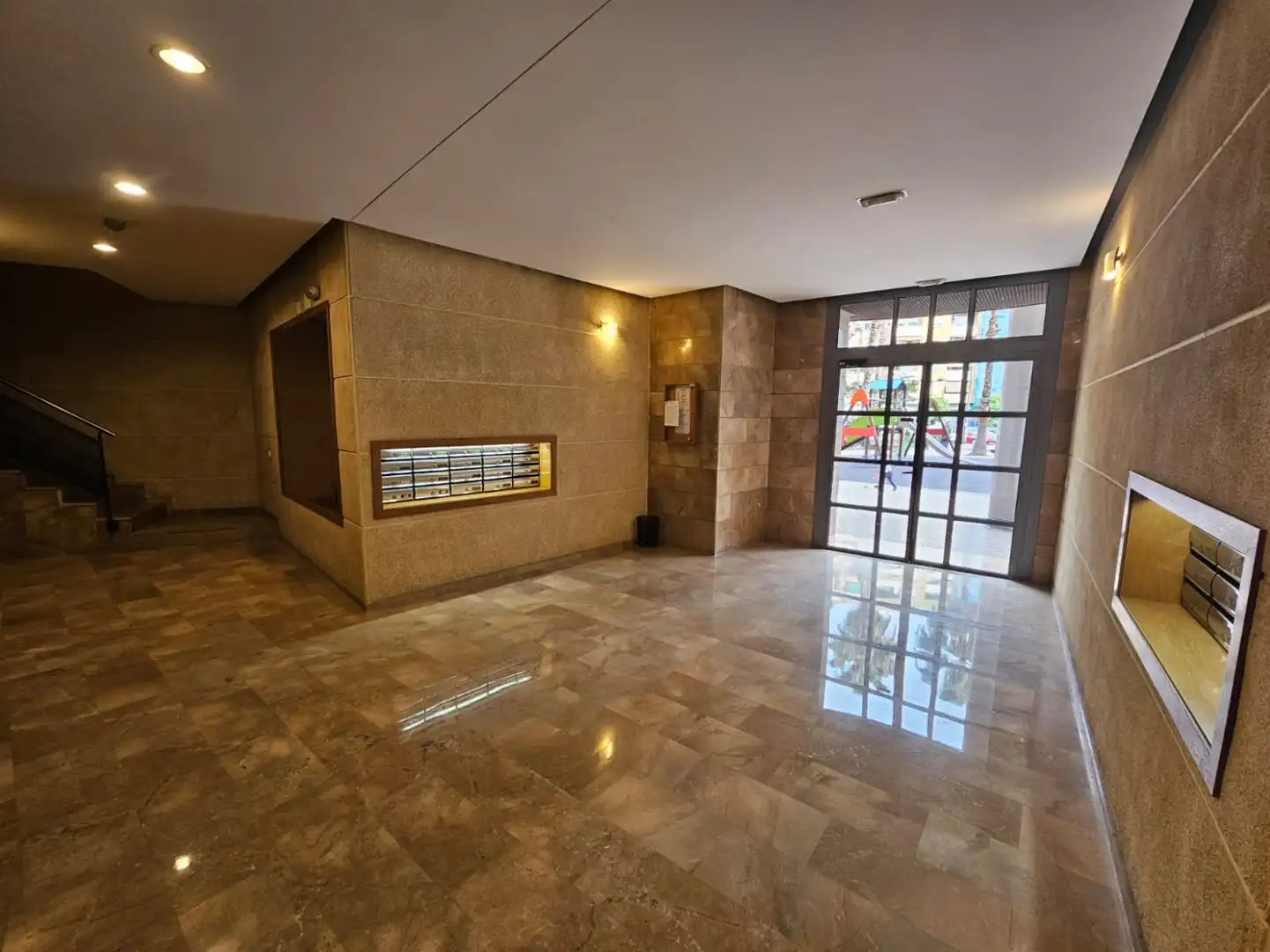 Flat for rent in Valencia  with Air Conditioner and Heating