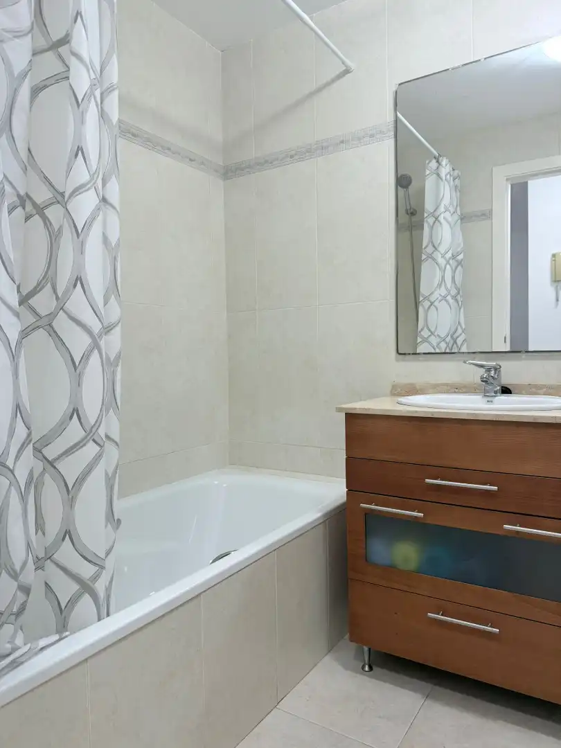Baño de Piso en venta en Torre-Pacheco con Aire acondicionado, Jardín privado y Amueblado