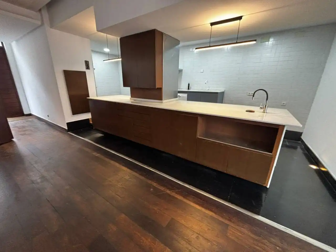 Cuina de Loft en venda en León Capital  amb Calefacció, Parquet i Traster