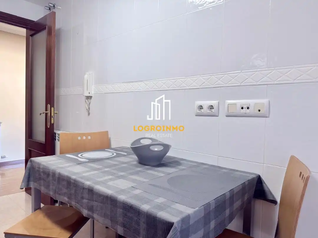 Exterior view of Flat for sale in Lardero  with Heating, Storage room and Furnished
