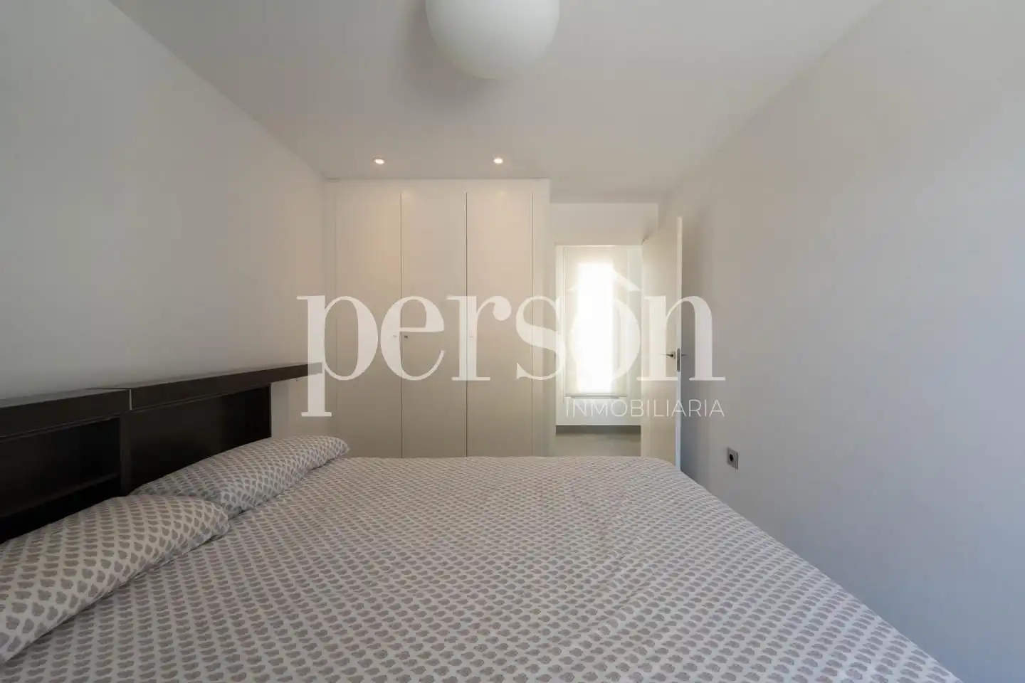 Habitación de Casa o chalet en venta en La Pobla de Vallbona con Aire acondicionado, Calefacción y Jardín privado