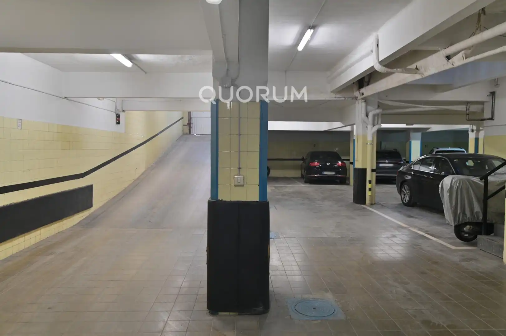Parking de Piso en venta en Bilbao  con Terraza y Trastero