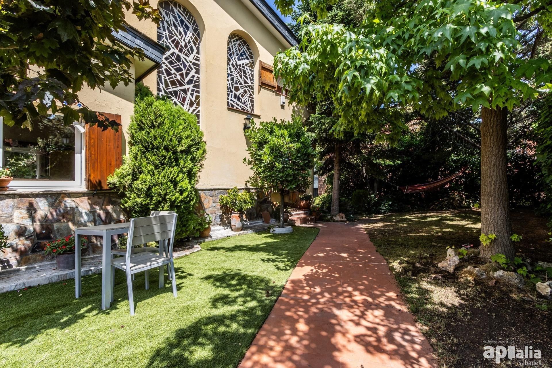 Jardí de Casa o xalet en venda en Castellar del Vallès amb Aire condicionat, Calefacció i Jardí privat