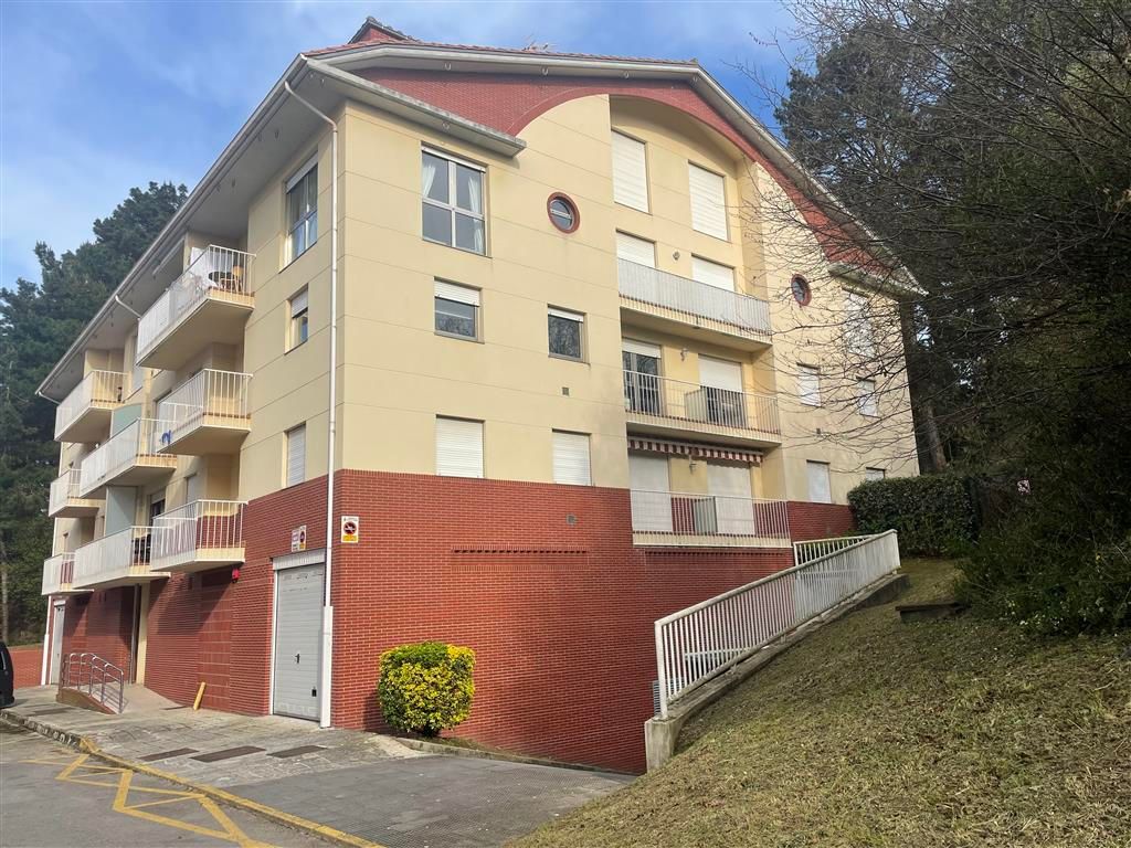 Exterior view of Flat for sale in San Vicente de la Barquera  with Heating, Terrace and Storage room