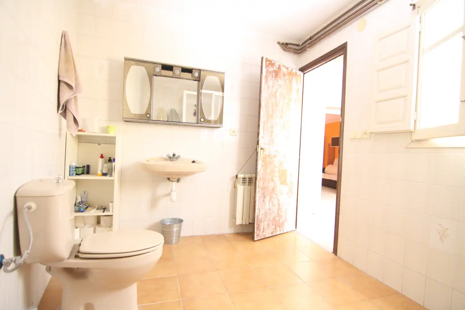 Baño de Piso en venta en Olesa de Montserrat con Terraza