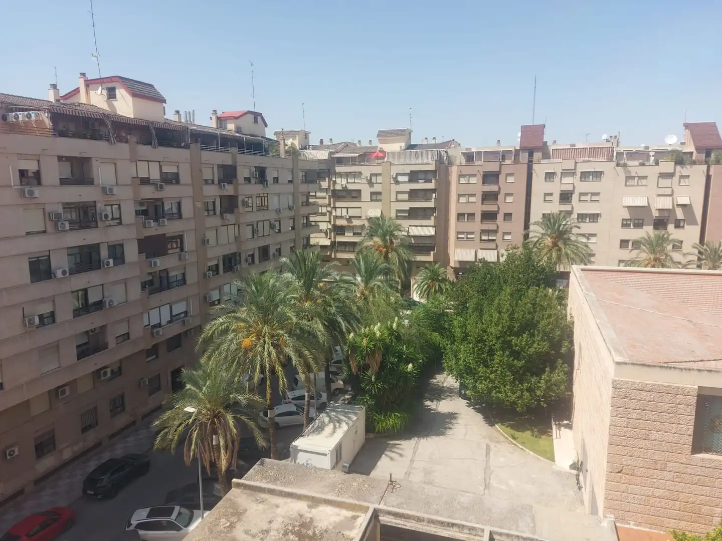 Vista exterior de Pis de lloguer en Jaén amb Moblat i Balcó