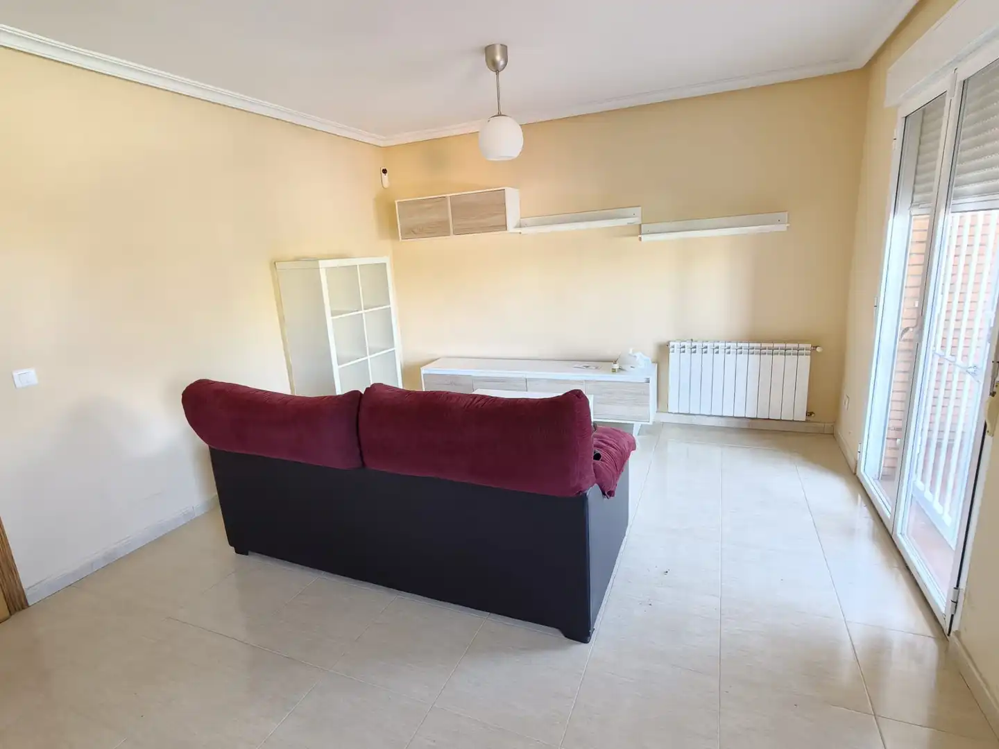 Sala de estar de Casa adosada en venta en Barcience con Calefacción, Jardín privado y Amueblado