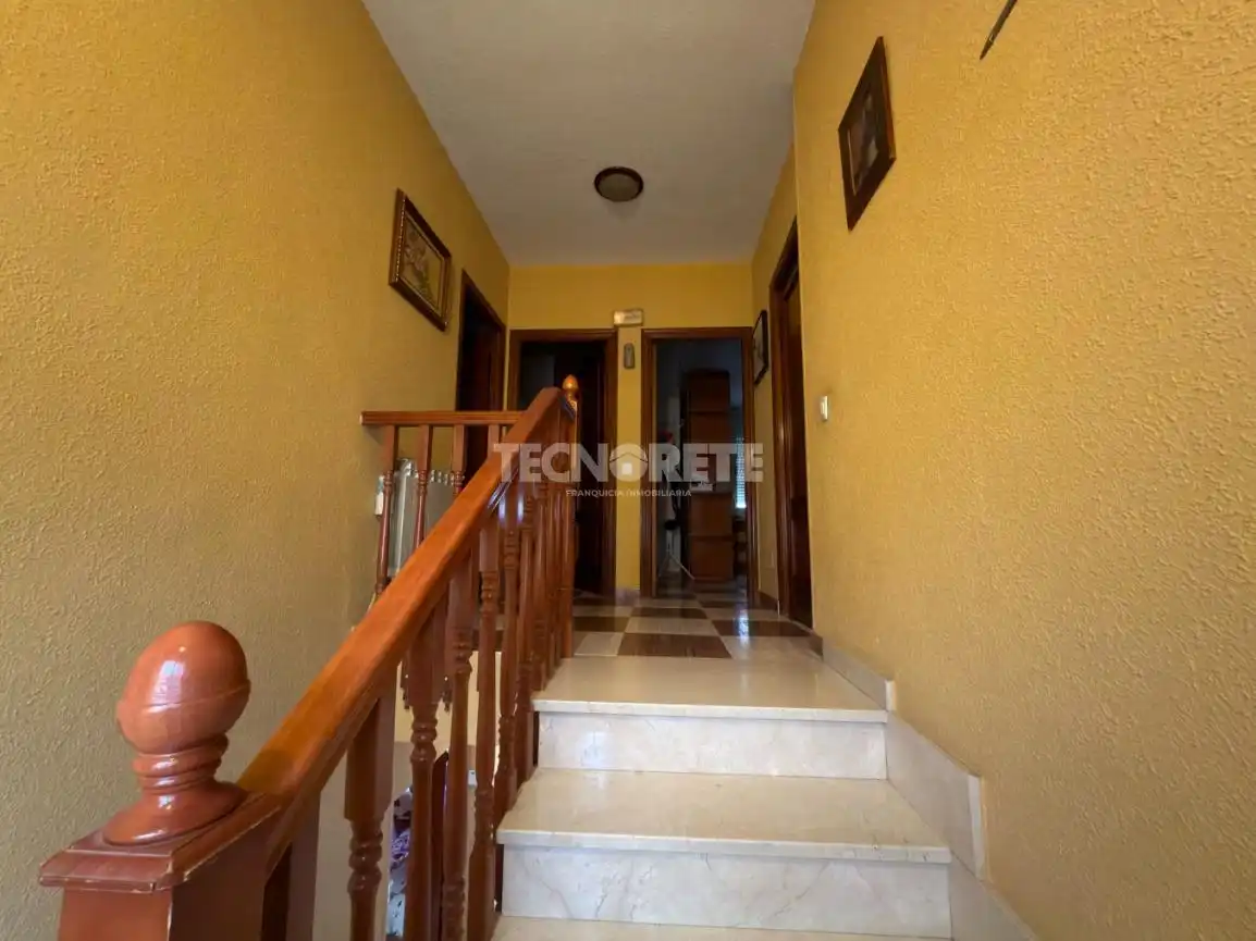 Detached homes for sale in Dosbarrios, Toledo
