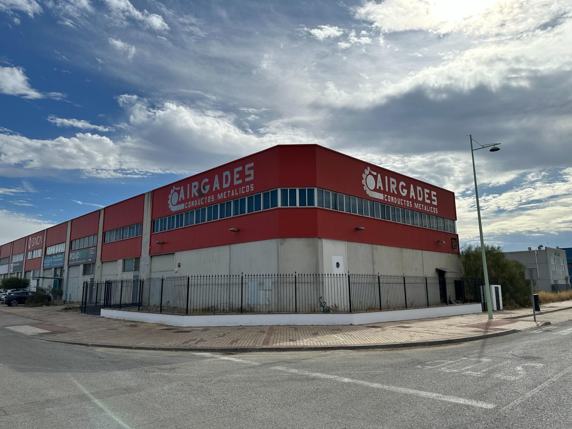 Außenansicht von Fabrikhallen zum verkauf in El Puerto de Santa María