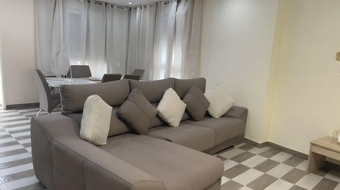 Foto 2 von Einfamilien-Reihenhaus zum Verkauf in Montijo, Badajoz