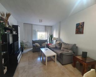 Sala d'estar de Apartament de lloguer en Algeciras amb Balcó