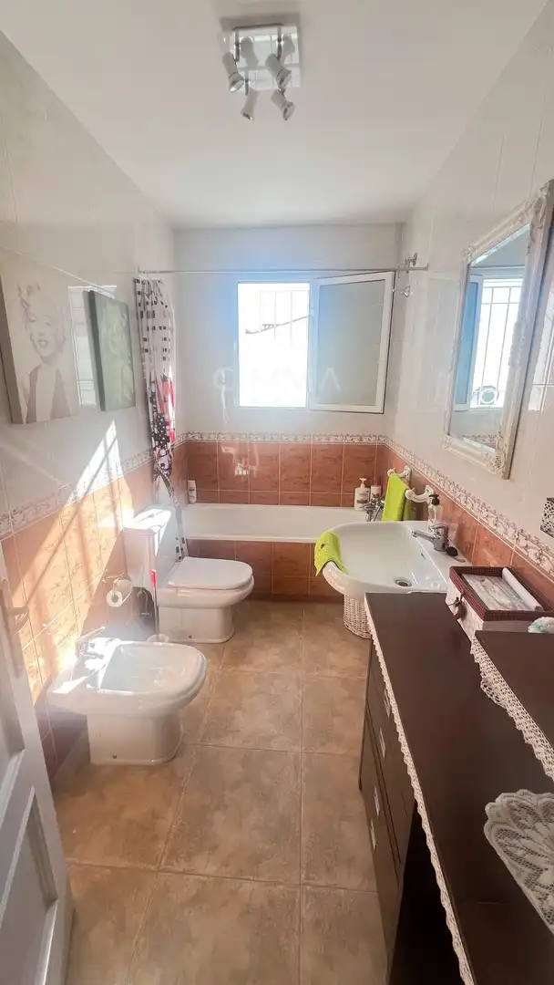 Baño de Casa o chalet en venta en La Nucia con Aire acondicionado, Jardín privado y Terraza