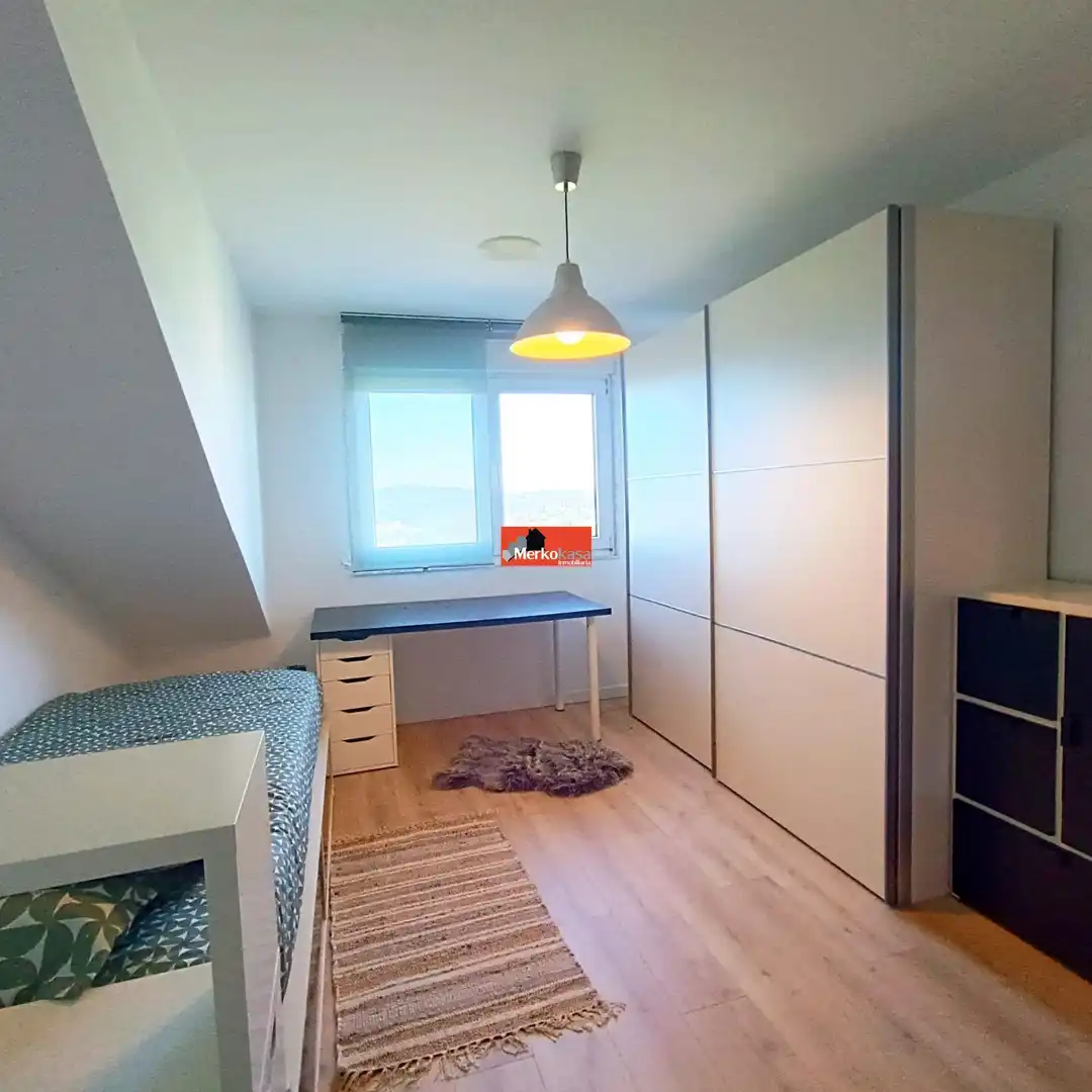 Habitación de Dúplex de alquiler en Lugo con Calefacción, Terraza y Trastero
