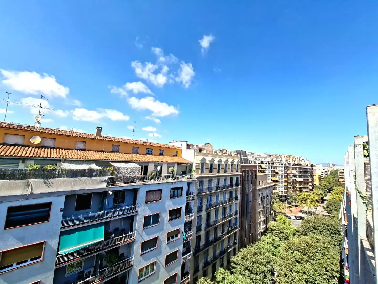 Vista exterior de Pis en venda en  Barcelona Capital amb Aire condicionat