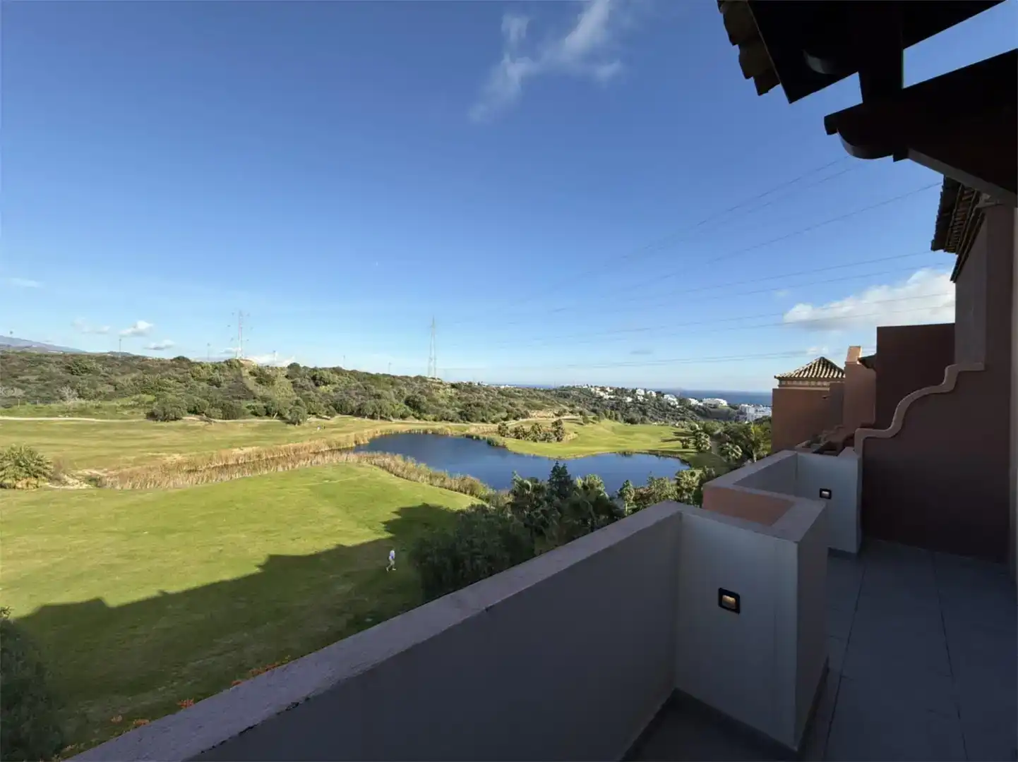 Vista exterior de Piso en venta en Estepona con Aire acondicionado, Piscina y Balcón
