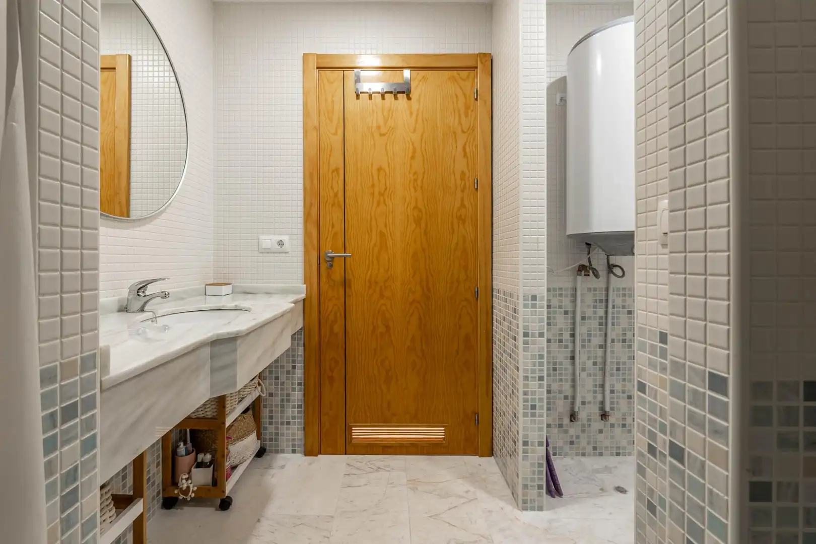 Baño de Apartamento en venta en Almuñécar con Jardín privado, Terraza y Piscina comunitaria