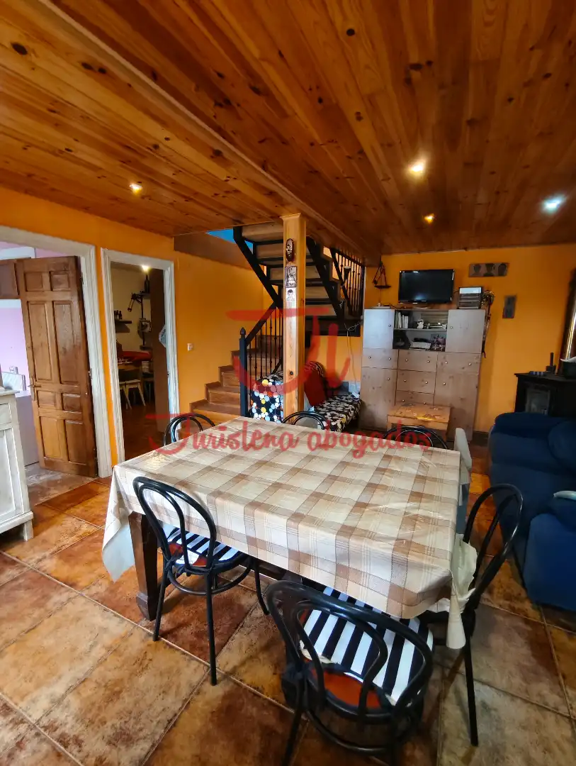 Casa adosada en venta en Quirós