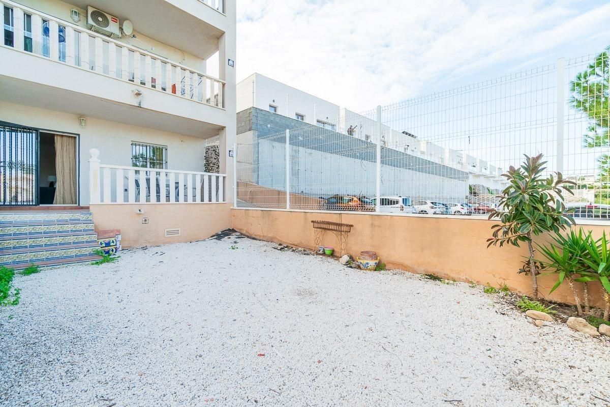 Vista exterior de Apartamento en venta en Orihuela con Jardín privado, Terraza y Balcón