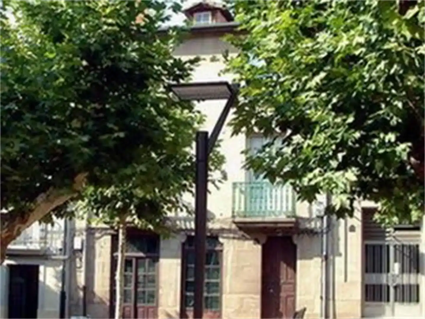 Vista exterior de Casa adosada en venda en Ourense Capital  amb Balcó