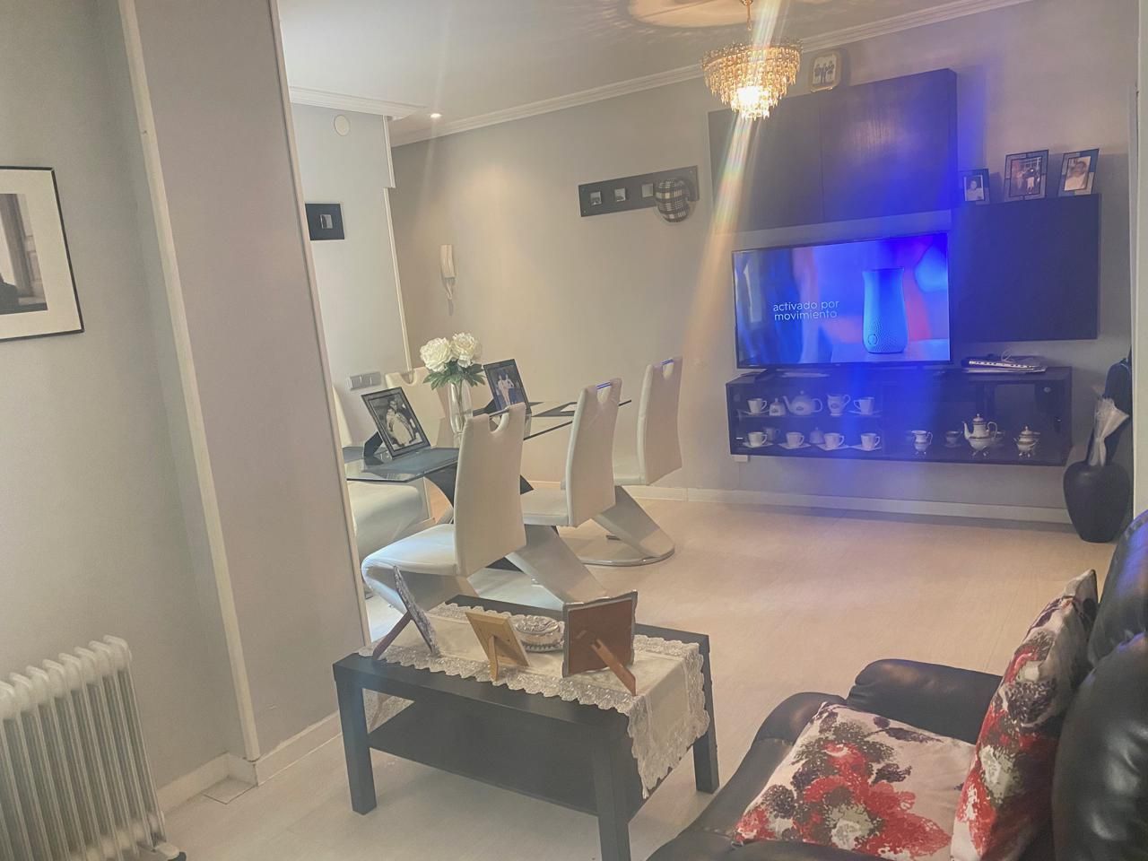 Sala de estar de Piso en venta en  Madrid Capital