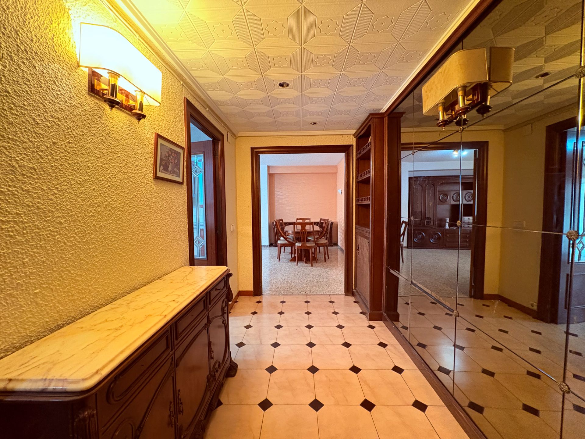 Flat for sale in  Zaragoza Capital  with Heating, Terrace and Furnished