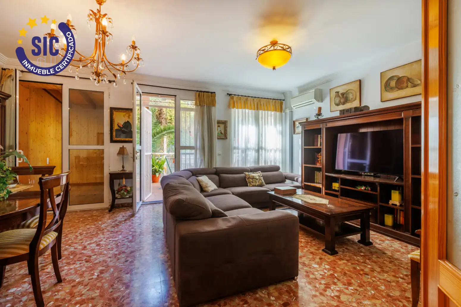 Sala d'estar de Casa o xalet en venda en L'Alcúdia de Crespins amb Aire condicionat, Terrassa i Balcó