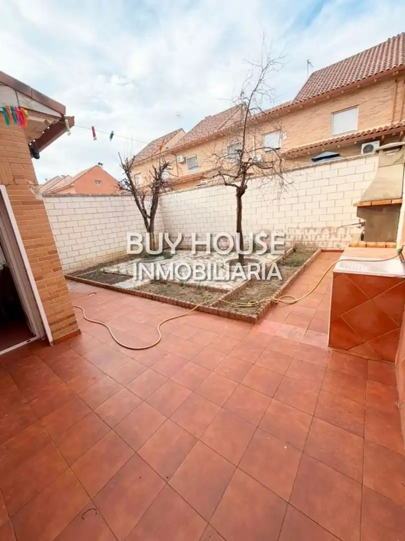 Villa con giardino in vendita a Yuncos, imagen 2