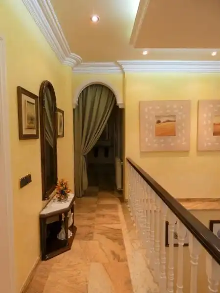 Casa amb piscina en venda a BERNAT DESCLOT, imagen 5