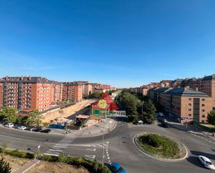 Vista exterior de Pis de lloguer en  Madrid Capital amb Aire condicionat