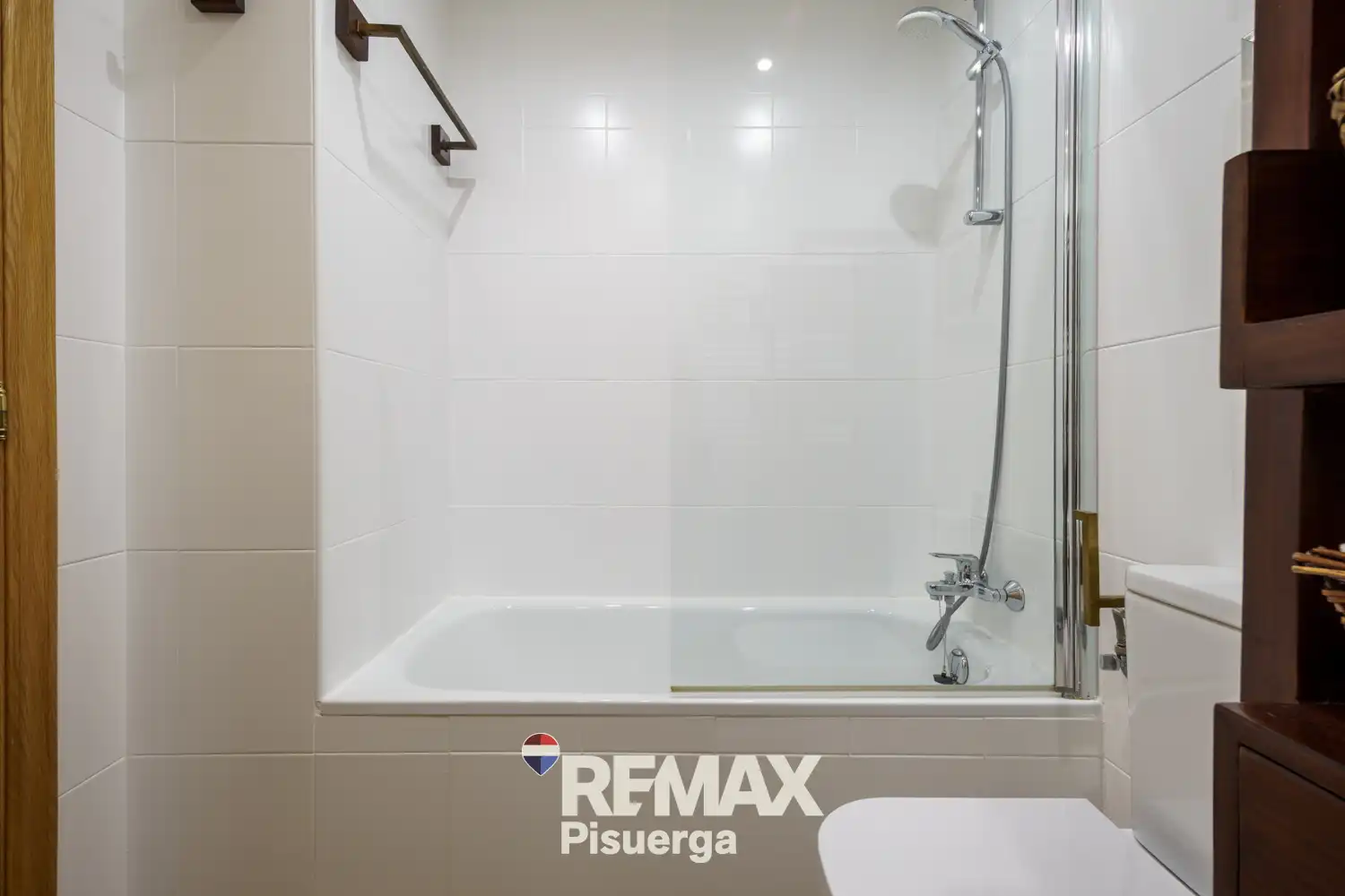 Baño de Piso en venta en Valladolid con Aire acondicionado, Calefacción y Jardín privado