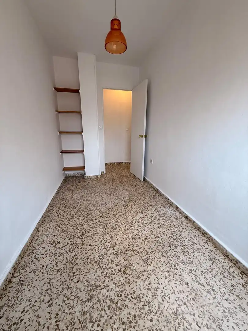 Habitación de Piso en venta en Algeciras con Balcón