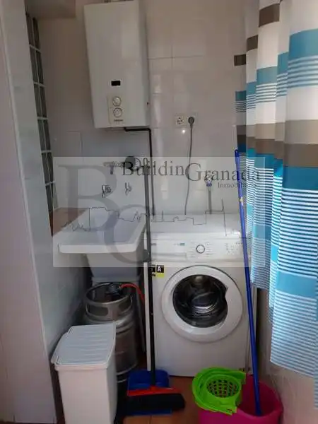 Piso de alquiler en Granada con Terraza y Microondas