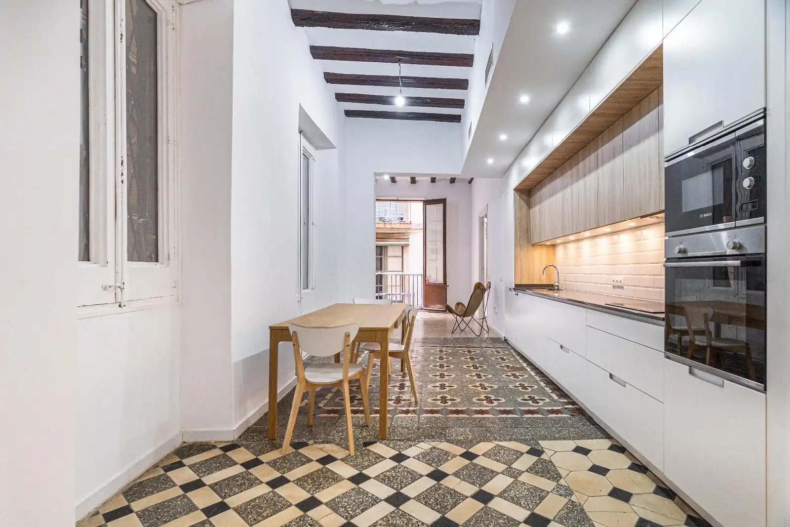 Kitchen of Flat for sale in Barcelona  with Air Conditioner, Terrace and Oven
