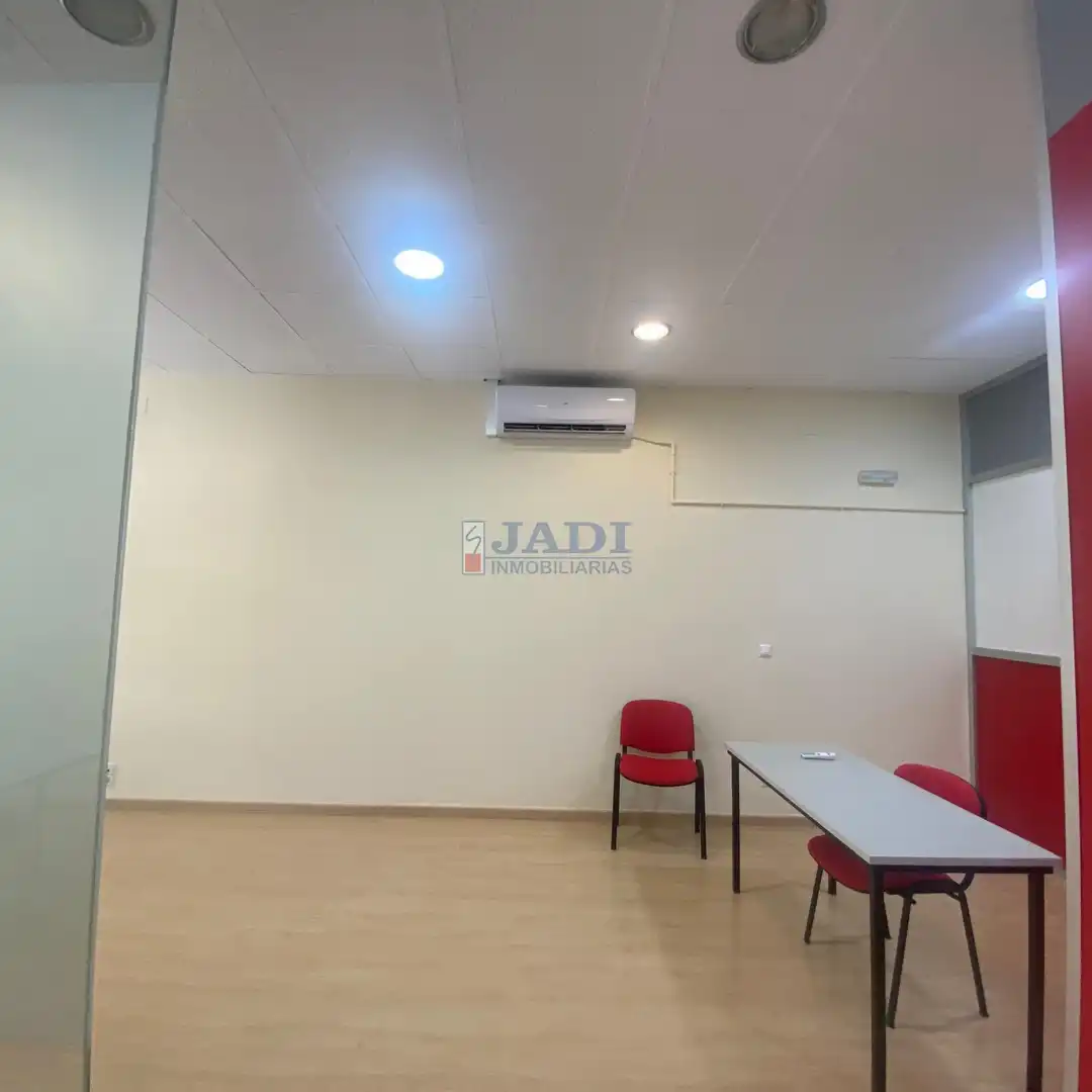 Local comercial de lloguer a Valdepeñas, imagen 4