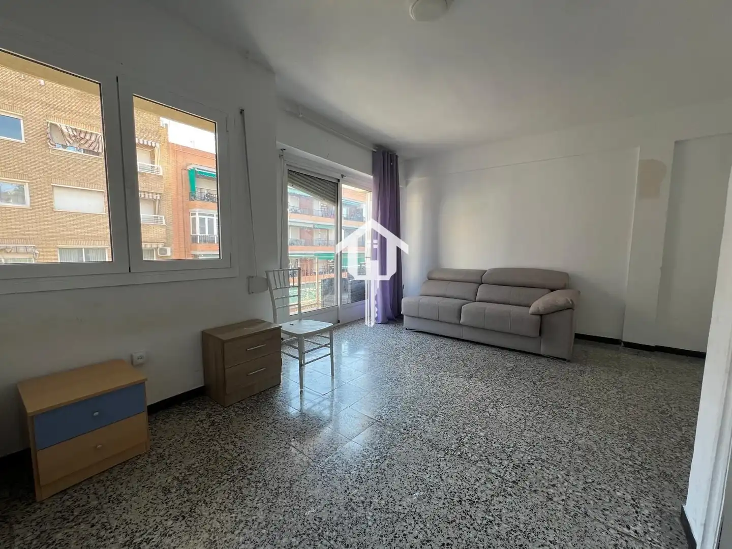 Sala de estar de Piso en venta en Alicante / Alacant con Amueblado y Balcón