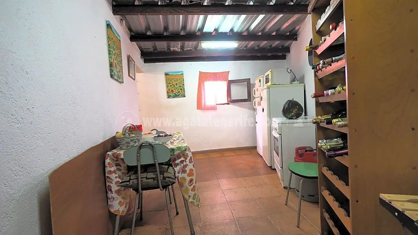 Cuina de Finca rústica en venda en Garachico amb Jardí privat i Moblat