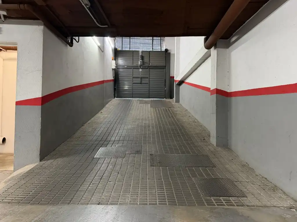 Aparcament de Garatge en venda en La Devesa
