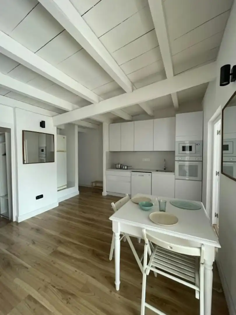 Cocina de Piso de alquiler en Barcelona con Aire acondicionado, Calefacción y Jardín privado