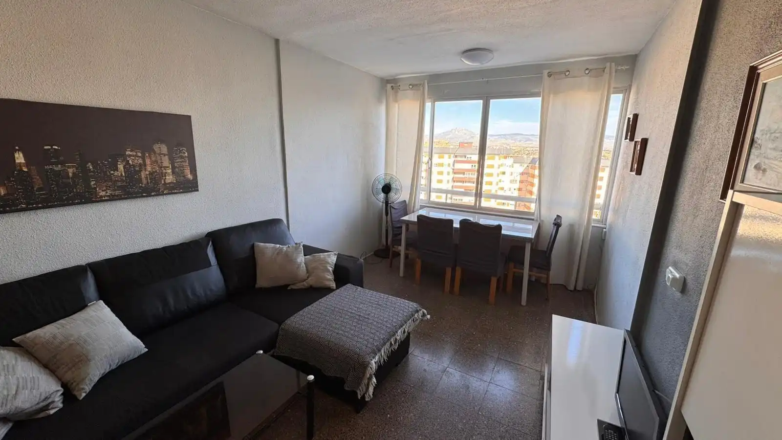 Apartament amb ascensor en venda a PINTOR PEDRO CAMACHO