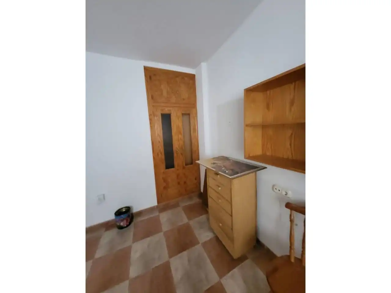 Dormitori de Casa o xalet en venda en Baza amb Calefacció i Terrassa