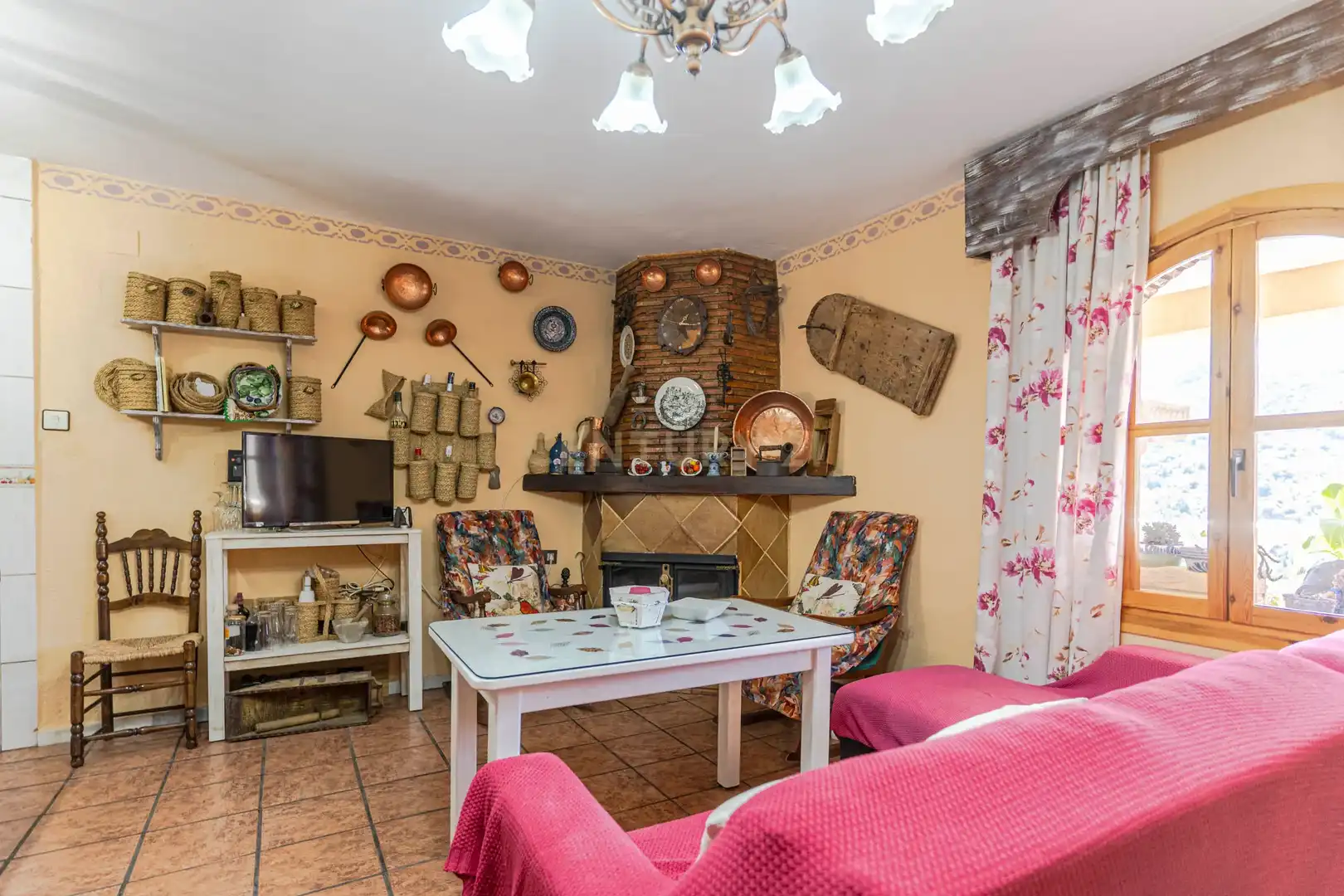 Sala de estar de Casa o chalet en venta en Güéjar Sierra con Jardín privado, Trastero y Piscina