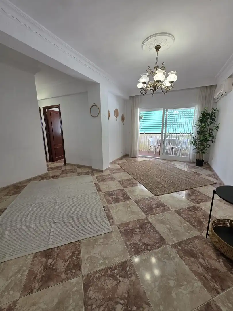 Sala d'estar de Apartament en venda en Fuengirola amb Terrassa i Moblat