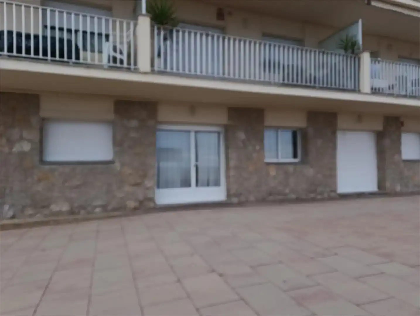 Vista exterior de Pis per a compartir en El Vendrell amb Moblat, Forn i Rentadora