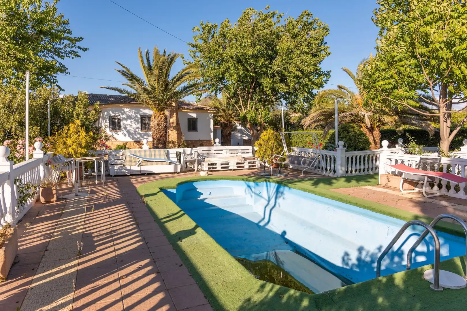 Piscina de Casa o xalet en venda en Guadix amb Aire condicionat, Calefacció i Jardí privat